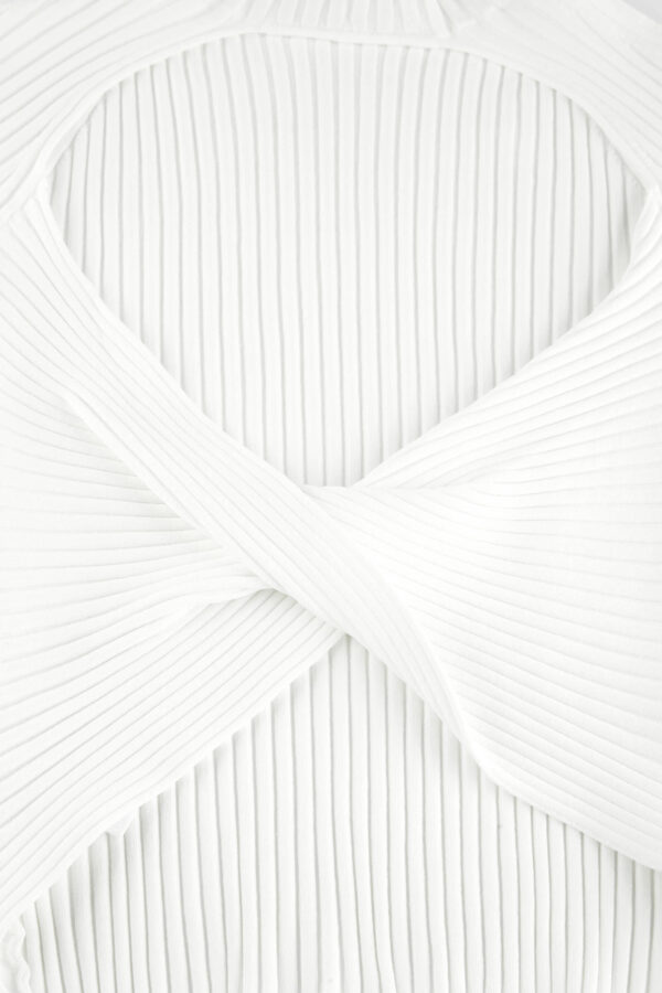 #color_White