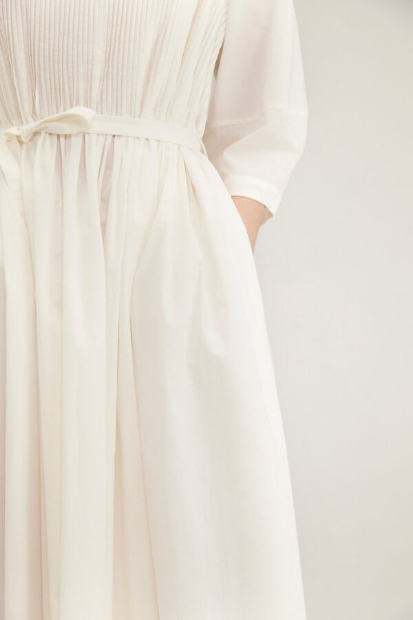 #color_Ivory