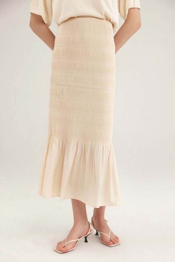 #color_Ivory