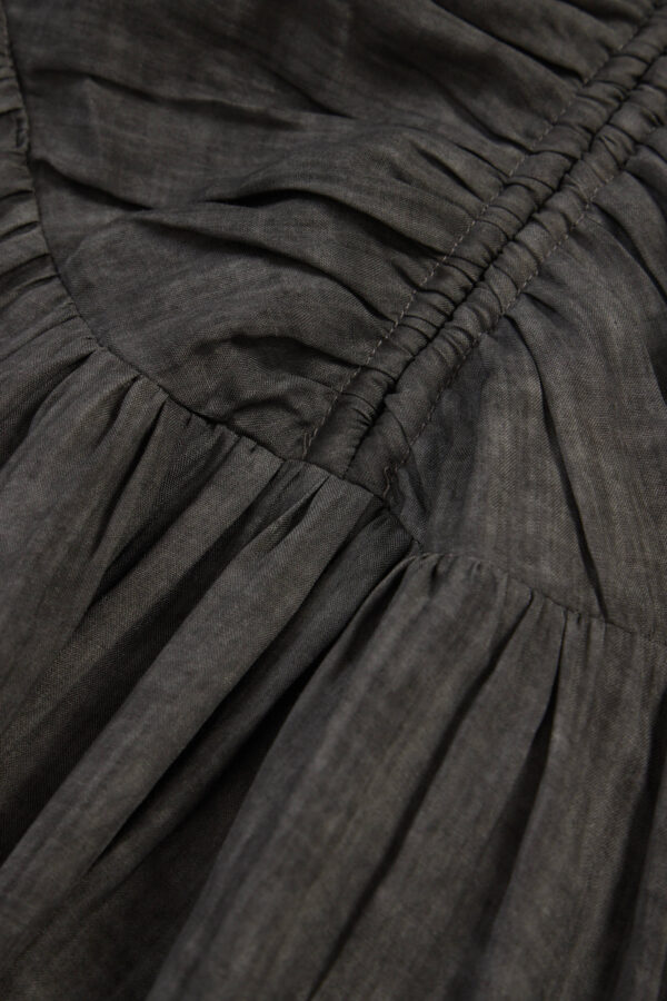 #color_Deep Charcoal Ash