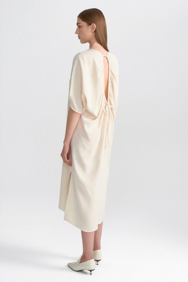 #color_Ivory